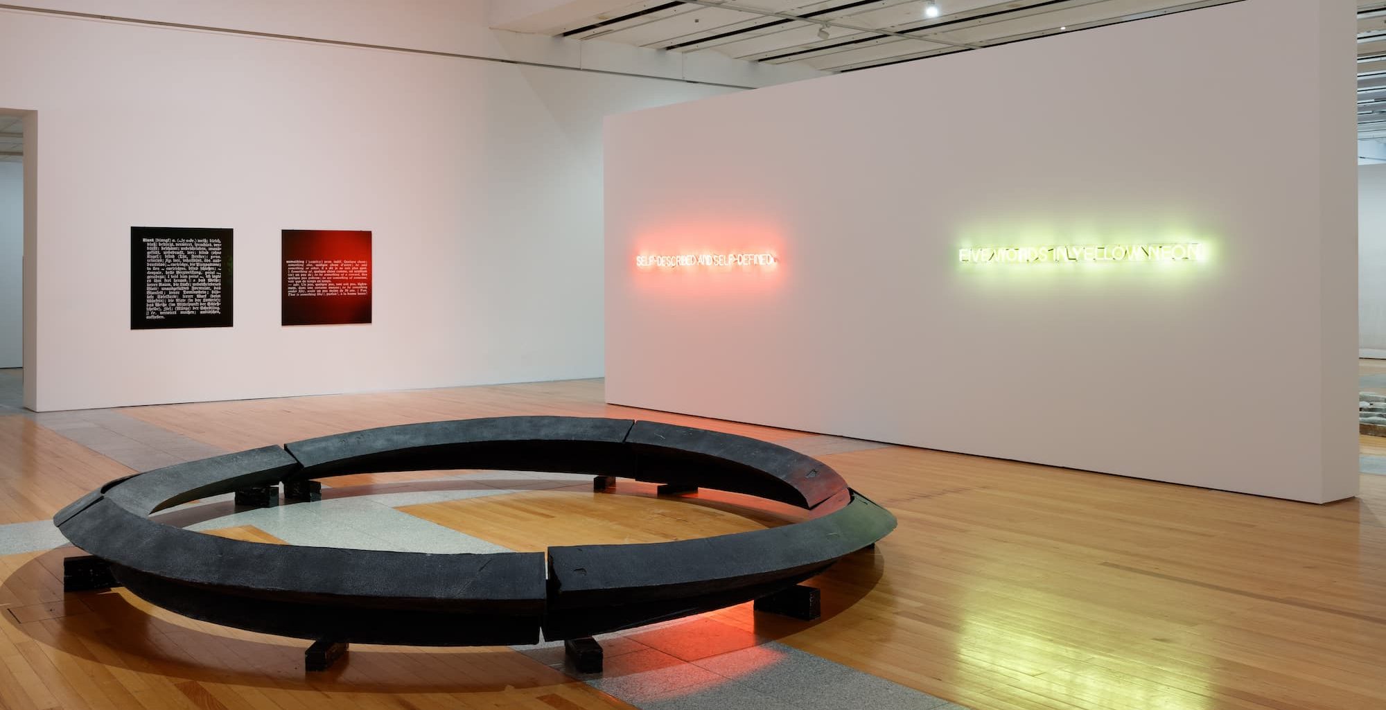 Vista da exposição «Objeto, Corpo e Espaço», com obras da Coleção Berardo. Fotografia de António Jorge Silva.